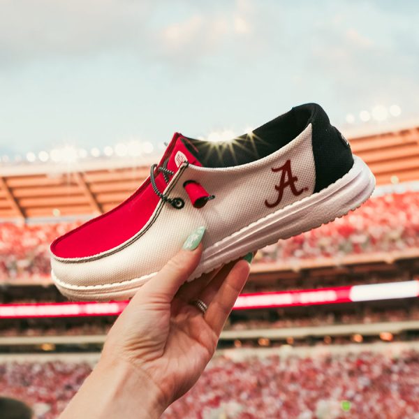 2023_Heydude_Collegiate_Site_PDP_AltImages_alabama_c7e1b2a5-4a8e-470e-996b-9a5df6957904