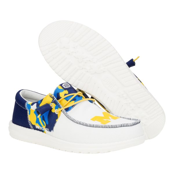 43036-414_WALLYTRIMICHIGAN_NAVYYELLOW_PAIR_BOTTOM_1 43036-414_WALLYTRIMICHIGAN_NAVYYELLOW_PAIR_BOTTOM_1