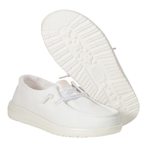 43241-100_WENDYYSTARDUST_WHITE_PAIR_BOTTOM_conversion1