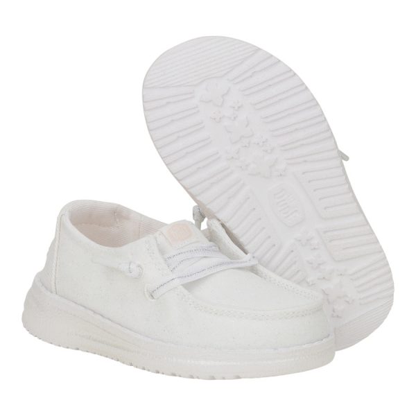 43242-100_WENDYTSTARDUST_WHITE_PAIR_BOTTOM_conversion1