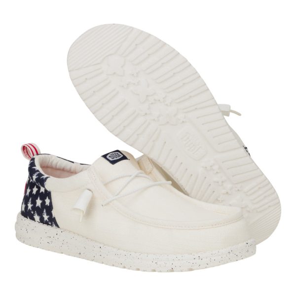 43633-1TS_WALLYFUNKAMERICANASTARS_WHITE_NAVYBLAZER_PAIR_BOTTOM_conversion1-1 43633-1TS_WALLYFUNKAMERICANASTARS_WHITE_NAVYBLAZER_PAIR_BOTTOM_conversion1-1