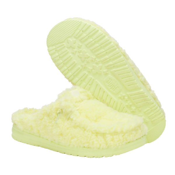 44170-3AN_WENDYSLIPPER_LUMINARYGREEN_PAIR_BOTTOM_conversion1