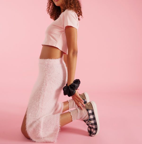 FH24_HEYDUDE_HOLIDUDES_OnModel_40617-77X_1