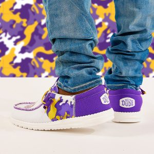 LSU-WALLY_900x900_c660b180-d2a7-457b-9fd1-0927cb667401