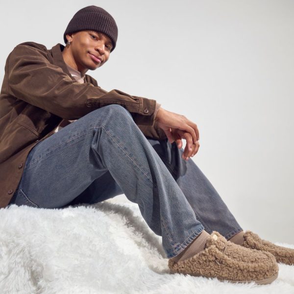 SS25_HEYDUDE_Timber_Wolf_Slipper_44171-2BI_262 SS25_HEYDUDE_Timber_Wolf_Slipper_44171-2BI_262