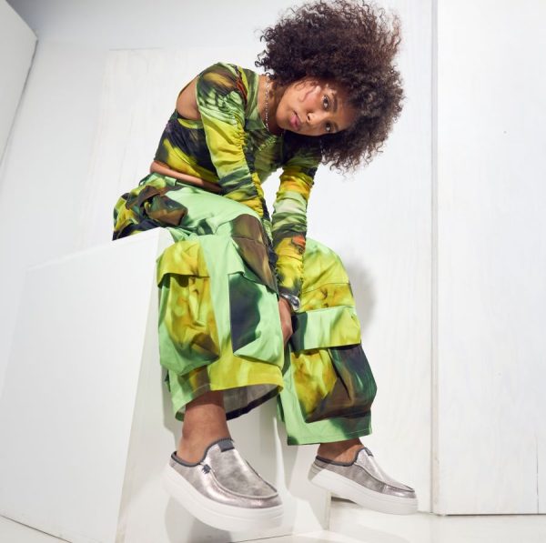 SS25_HeyDude_41272-0GD_AustinLift_MetallicCharcoal_098