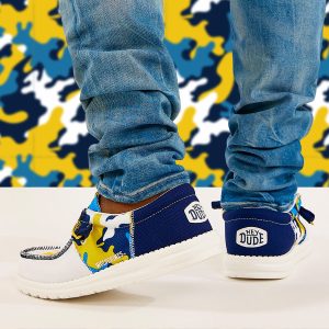 UofM-WALLY_900x900_a6a53efc-9a59-4ef9-afce-66e2d973443c